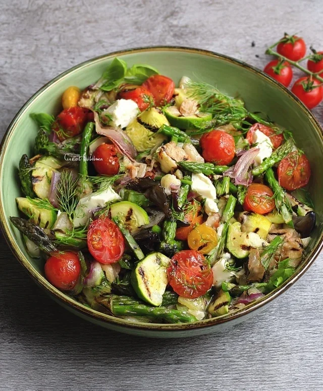 Insalata con verdure grigliate
